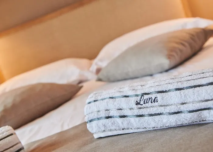 Bed & Breakfast Boutique Luna 3*