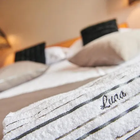 Boutique Luna 住宿加早餐酒店 3*