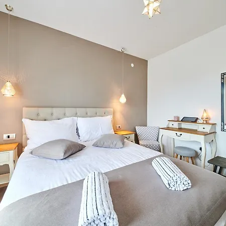 Boutique Luna 住宿加早餐酒店