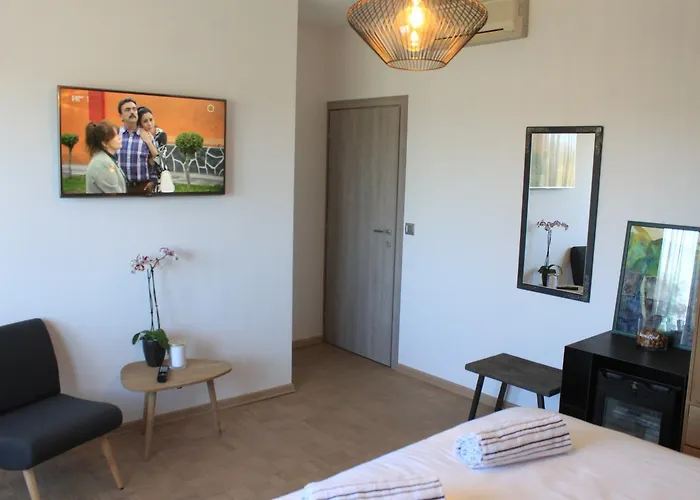 Boutique Luna Bed & Breakfast 3*