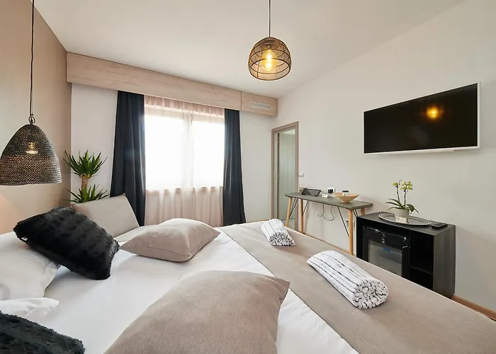 Boutique Luna Bed & Breakfast 3*